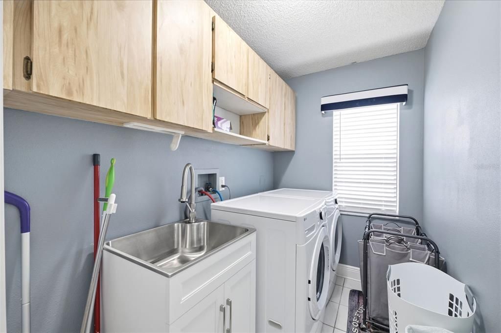 For Sale: $710,000 (3 beds, 2 baths, 2394 Square Feet)