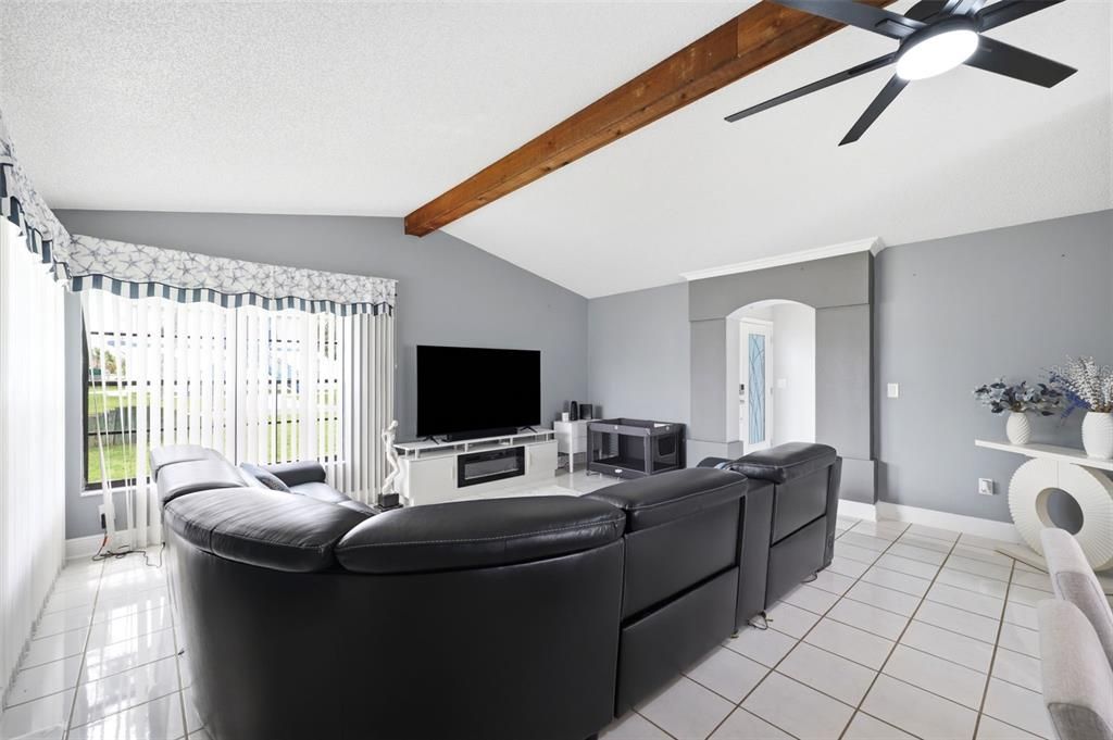 For Sale: $710,000 (3 beds, 2 baths, 2394 Square Feet)