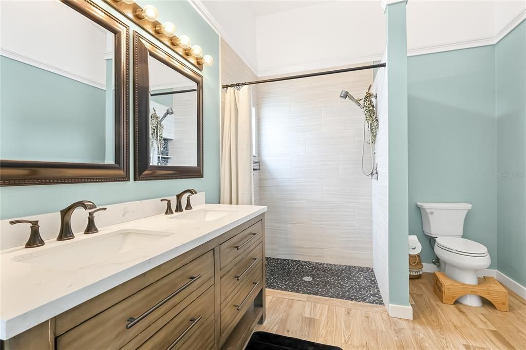 For Sale: $1,065,000 (3 beds, 2 baths, 1648 Square Feet)