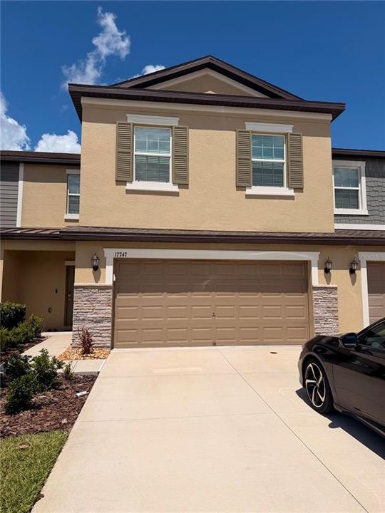 For Rent: $2,850 (4 beds, 2 baths, 2466 Square Feet)