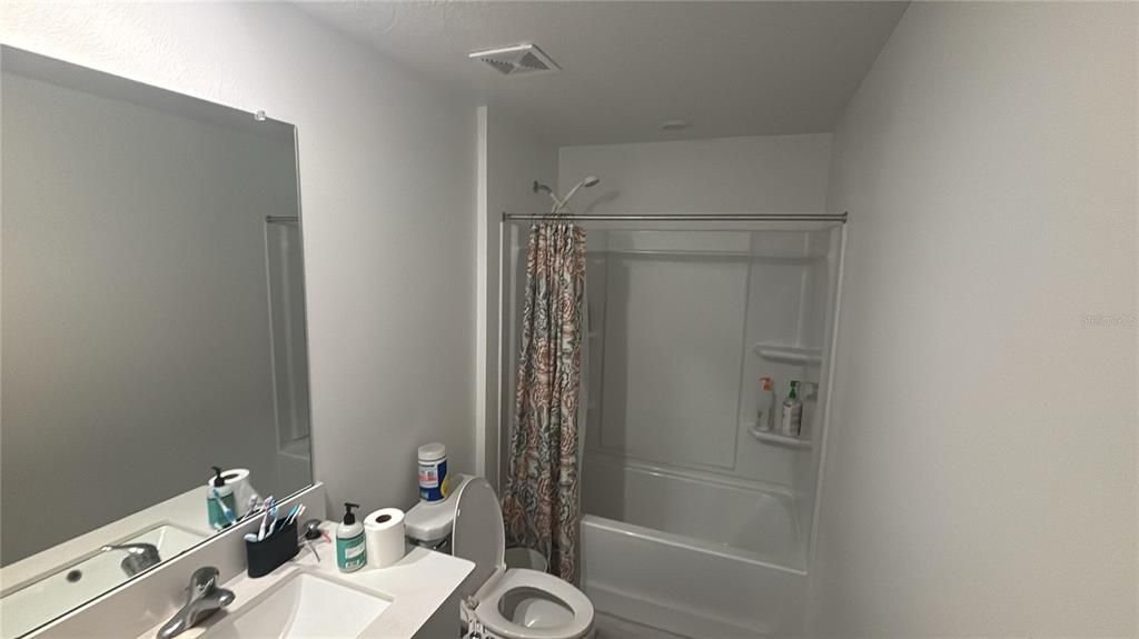 For Rent: $2,850 (4 beds, 2 baths, 2466 Square Feet)