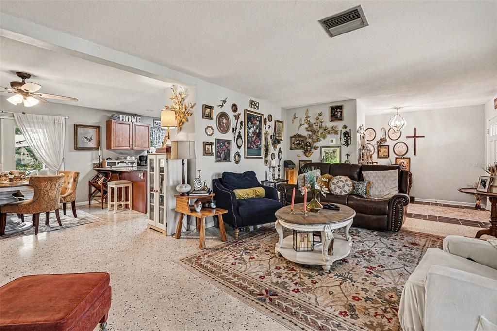 For Sale: $479,000 (4 beds, 2 baths, 2304 Square Feet)