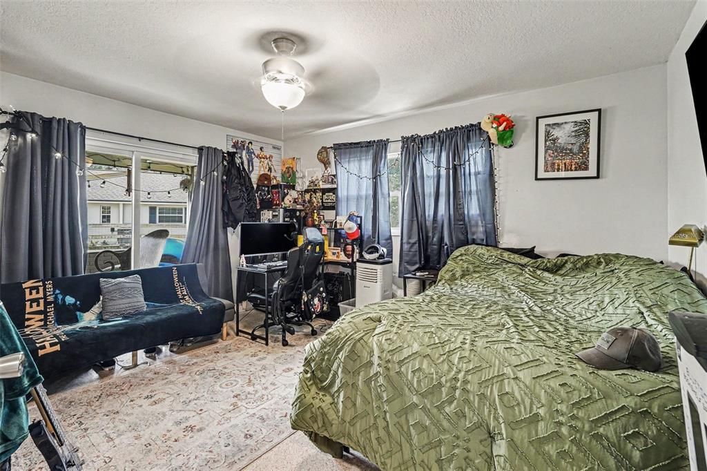 For Sale: $479,000 (4 beds, 2 baths, 2304 Square Feet)