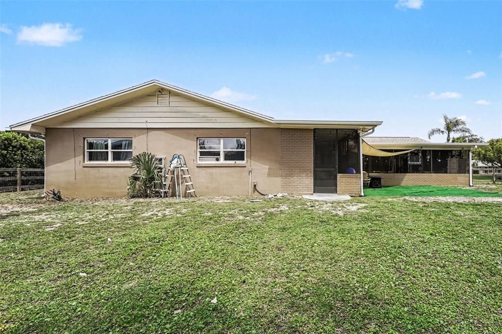 For Sale: $479,000 (4 beds, 2 baths, 2304 Square Feet)