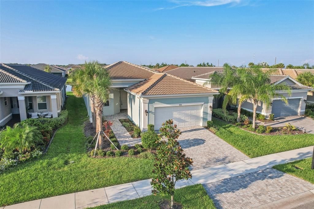 For Sale: $519,999 (3 beds, 2 baths, 2252 Square Feet)