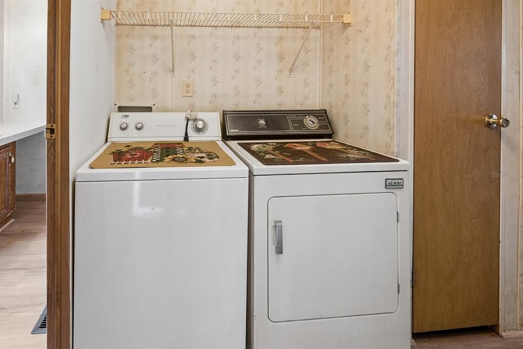 For Sale: $189,000 (3 beds, 2 baths, 960 Square Feet)