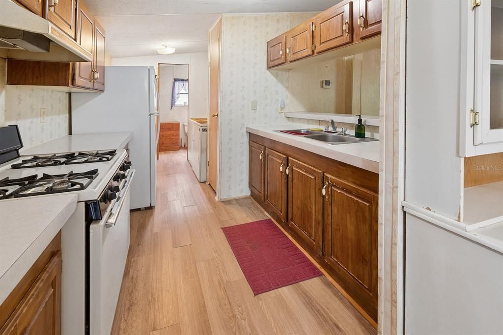 For Sale: $189,000 (3 beds, 2 baths, 960 Square Feet)