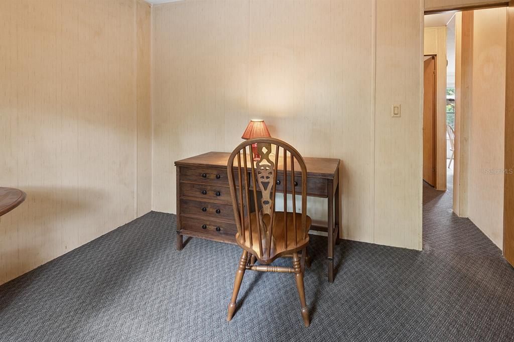 For Sale: $189,000 (3 beds, 2 baths, 960 Square Feet)