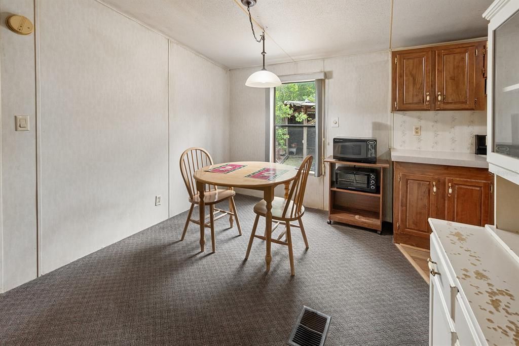 For Sale: $189,000 (3 beds, 2 baths, 960 Square Feet)