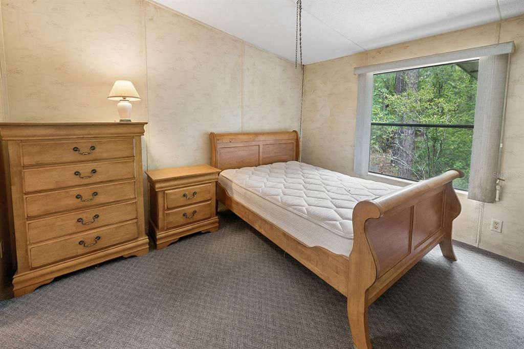 For Sale: $189,000 (3 beds, 2 baths, 960 Square Feet)