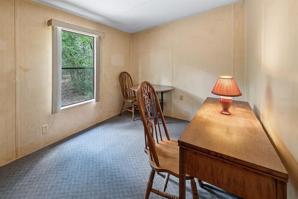 For Sale: $189,000 (3 beds, 2 baths, 960 Square Feet)