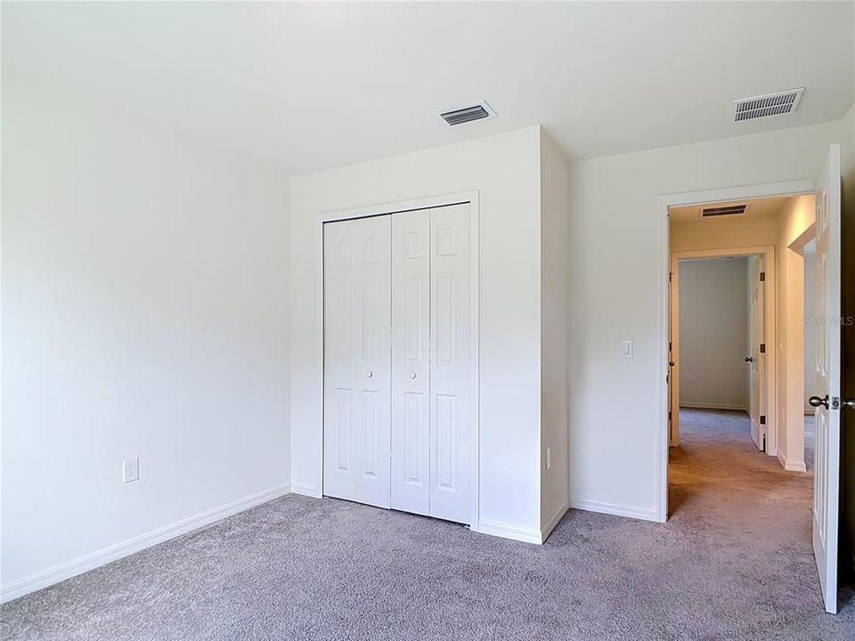 For Sale: $279,000 (3 beds, 2 baths, 1284 Square Feet)