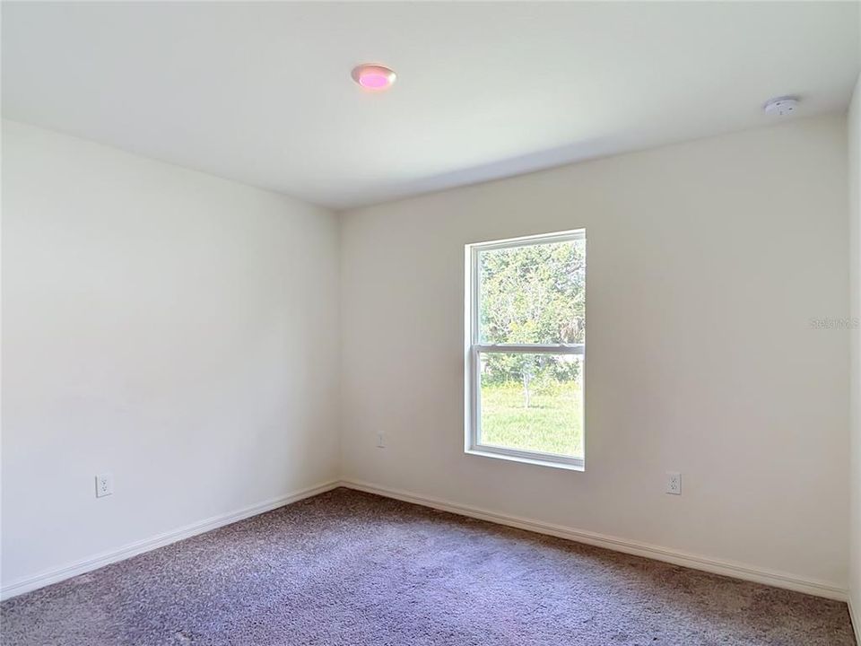 For Sale: $279,000 (3 beds, 2 baths, 1284 Square Feet)