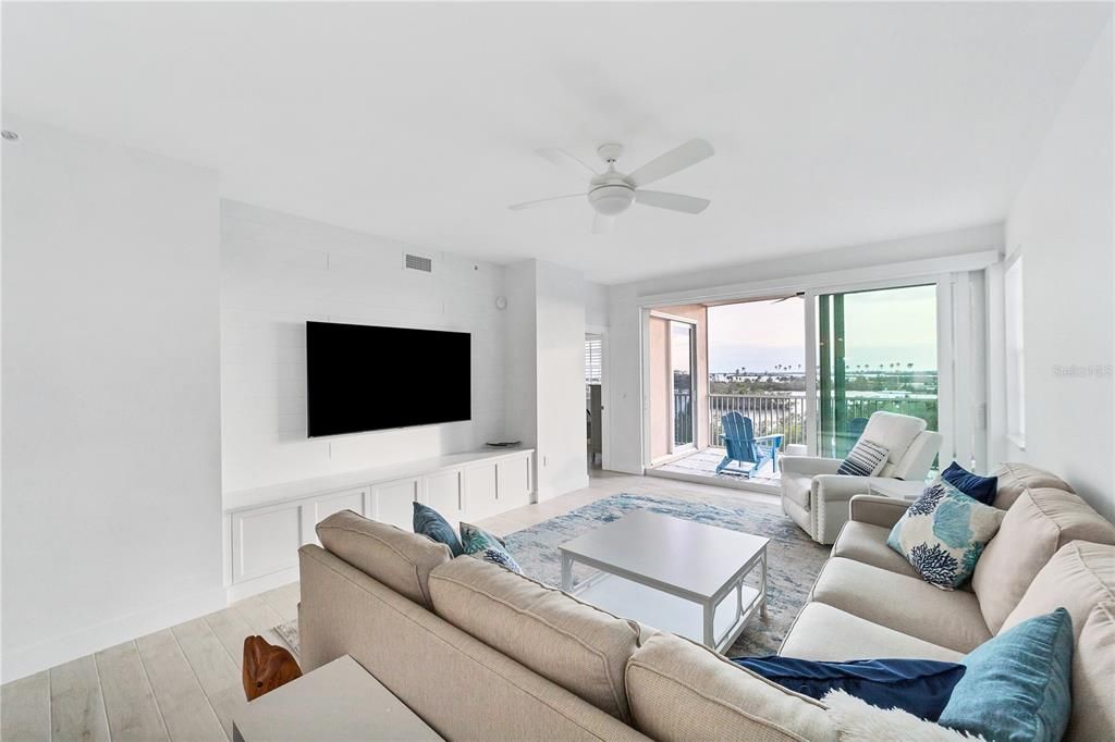 En Venta: $649,000 (3 camas, 2 baños, 1701 Pies cuadrados)