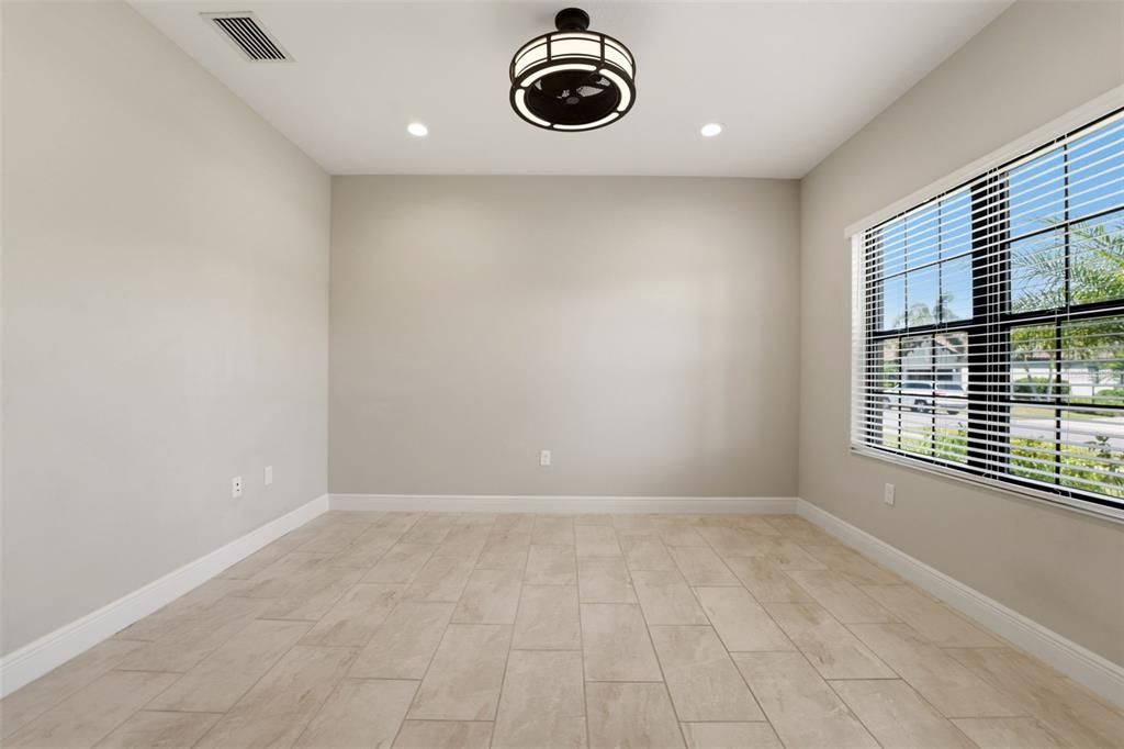 For Sale: $449,900 (3 beds, 3 baths, 2104 Square Feet)