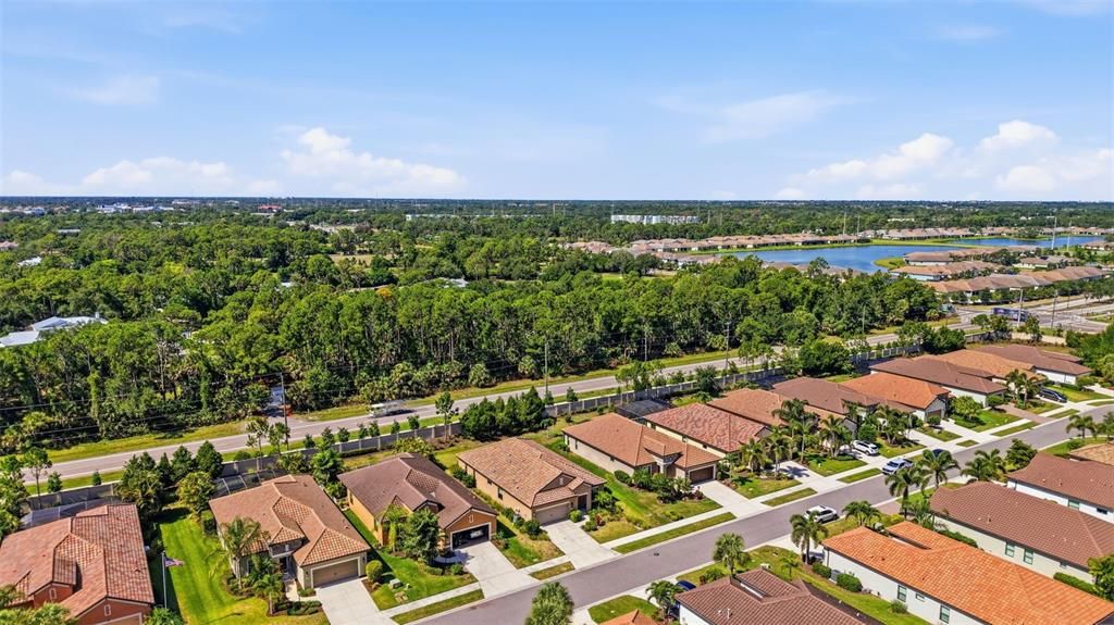 For Sale: $449,900 (3 beds, 3 baths, 2104 Square Feet)
