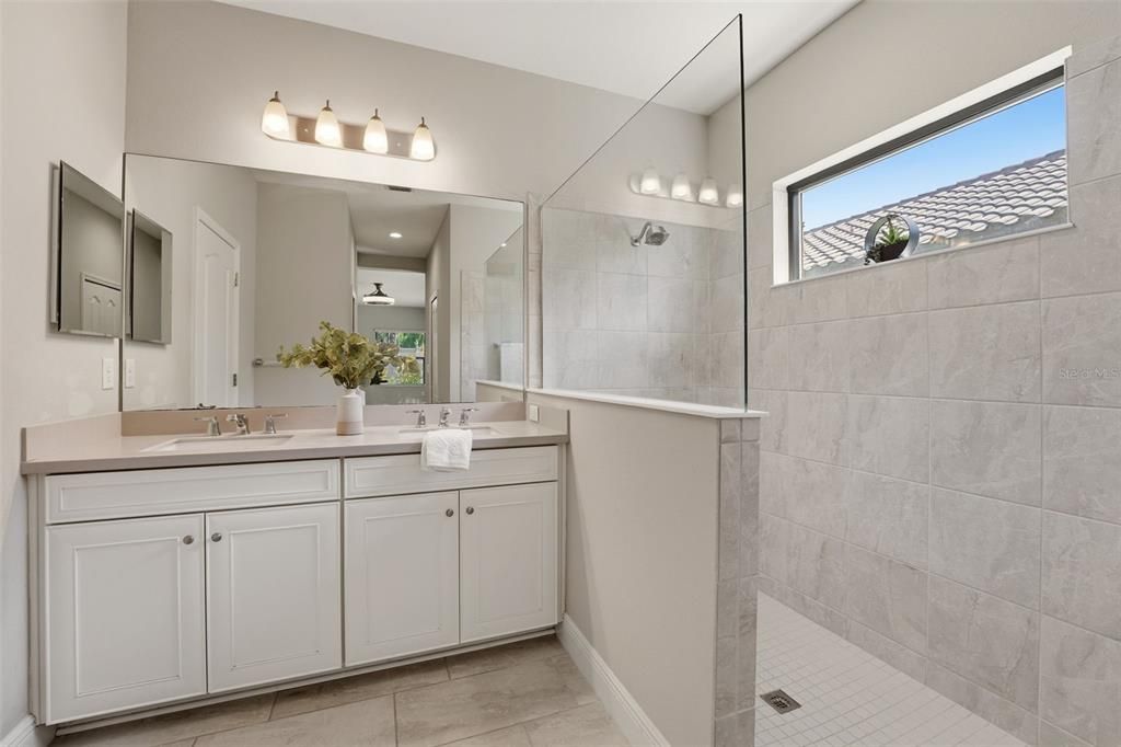 For Sale: $449,900 (3 beds, 3 baths, 2104 Square Feet)