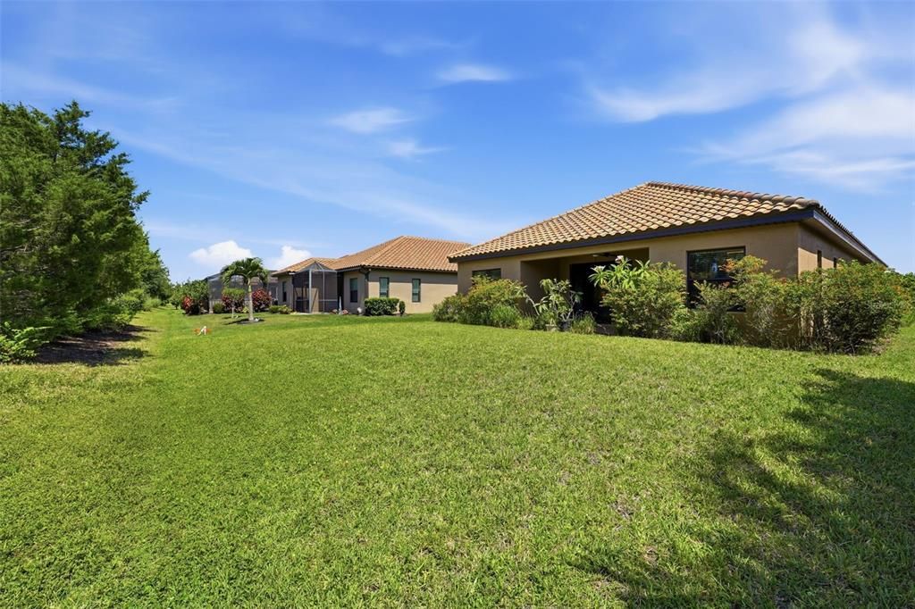 For Sale: $449,900 (3 beds, 3 baths, 2104 Square Feet)