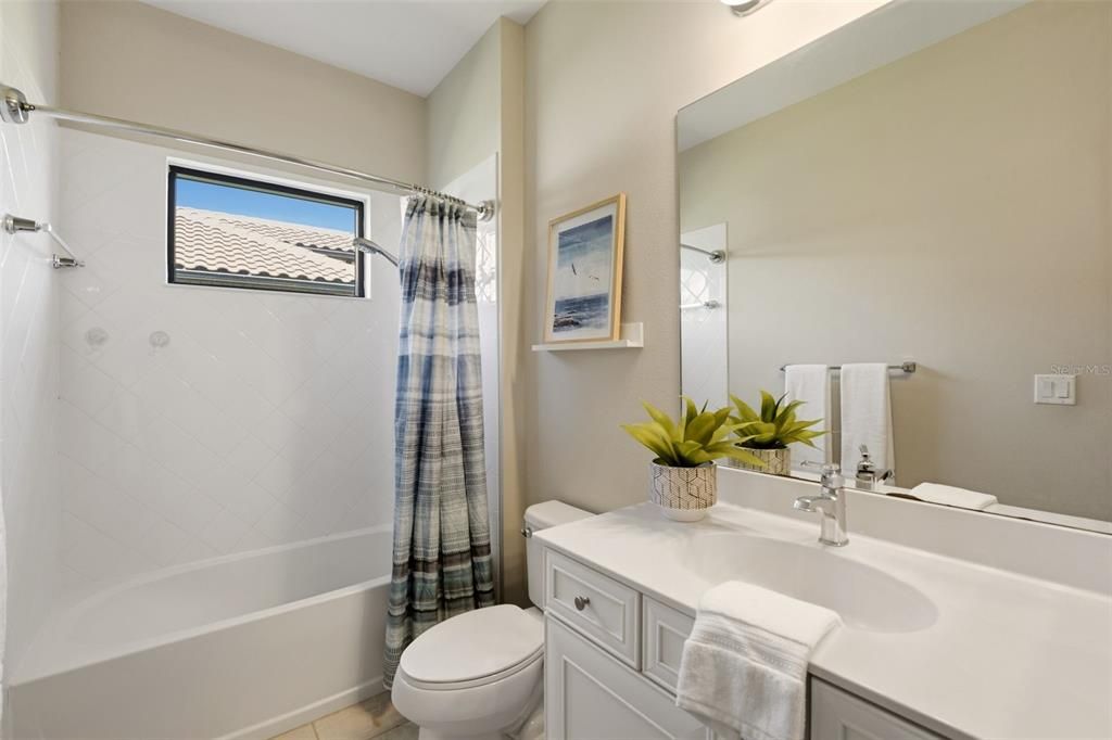For Sale: $449,900 (3 beds, 3 baths, 2104 Square Feet)