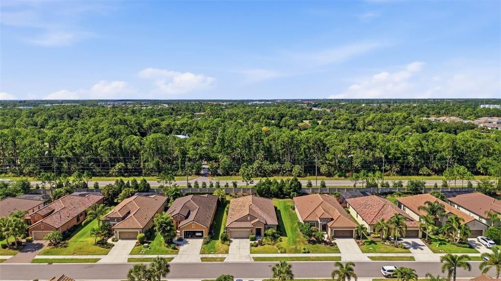 For Sale: $449,900 (3 beds, 3 baths, 2104 Square Feet)