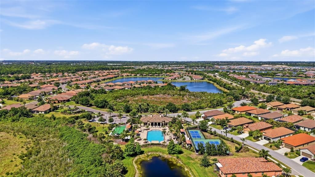 For Sale: $449,900 (3 beds, 3 baths, 2104 Square Feet)