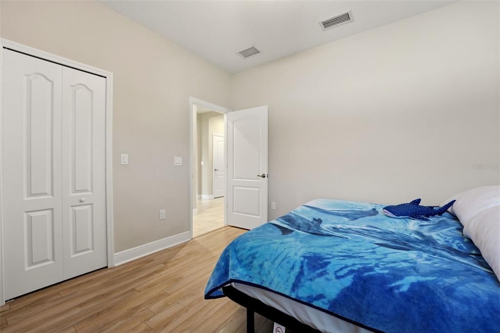 For Sale: $449,900 (3 beds, 3 baths, 2104 Square Feet)