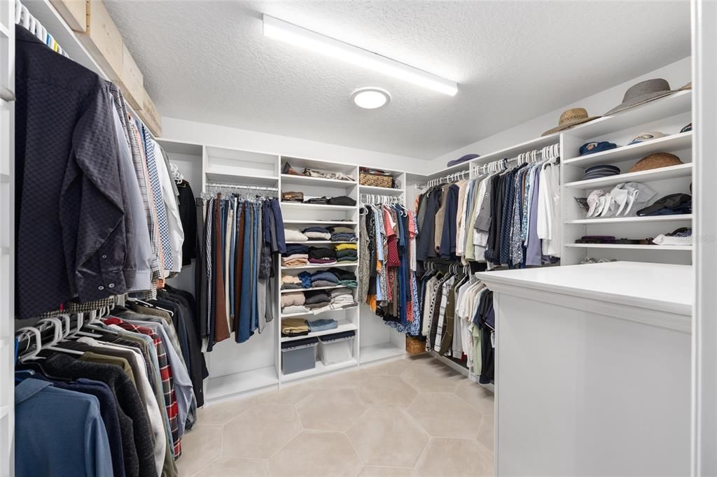En Venta: $725,000 (3 camas, 2 baños, 2116 Pies cuadrados)