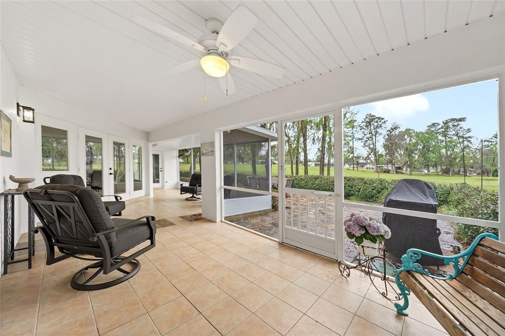 En Venta: $725,000 (3 camas, 2 baños, 2116 Pies cuadrados)