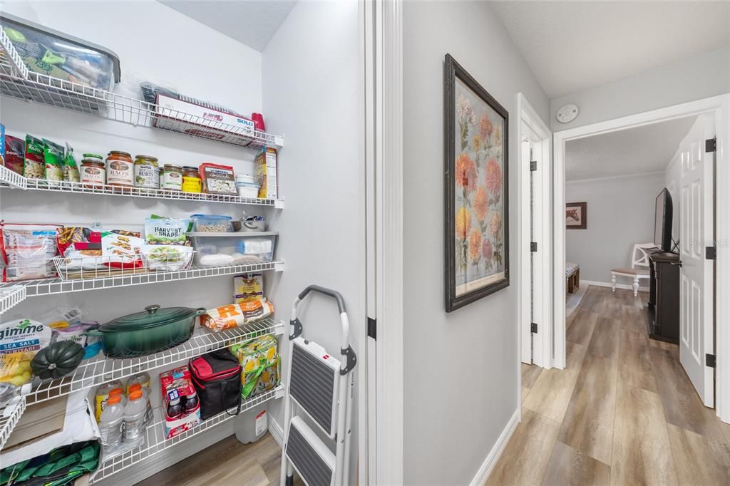 En Venta: $725,000 (3 camas, 2 baños, 2116 Pies cuadrados)