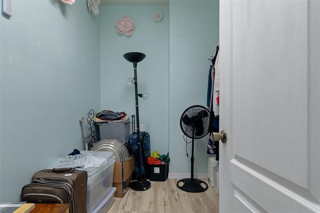 En Venta: $279,900 (3 camas, 2 baños, 2100 Pies cuadrados)