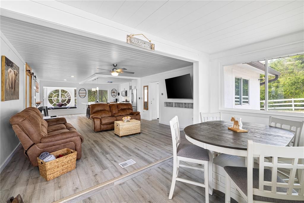 For Sale: $750,000 (5 beds, 3 baths, 1152 Square Feet)