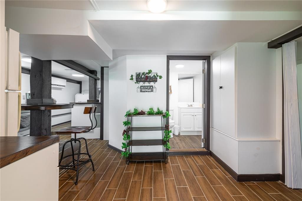 For Sale: $750,000 (5 beds, 3 baths, 1152 Square Feet)