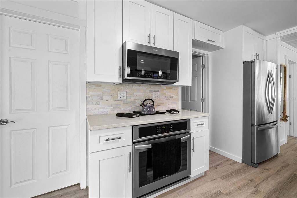 For Sale: $750,000 (5 beds, 3 baths, 1152 Square Feet)