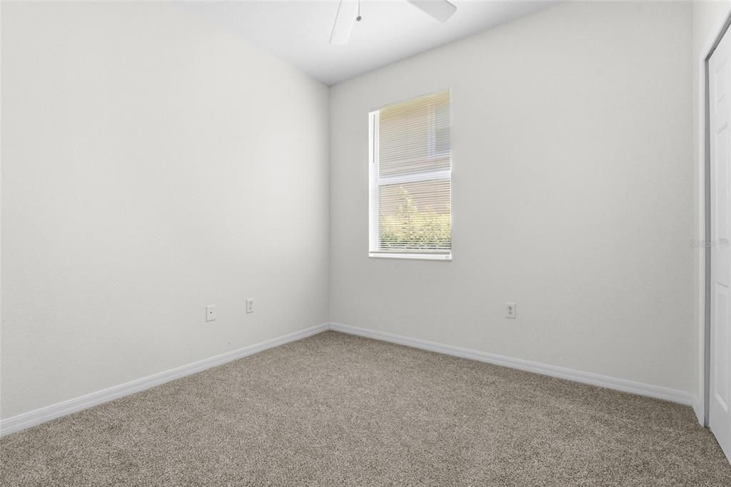 For Sale: $275,000 (3 beds, 2 baths, 1210 Square Feet)