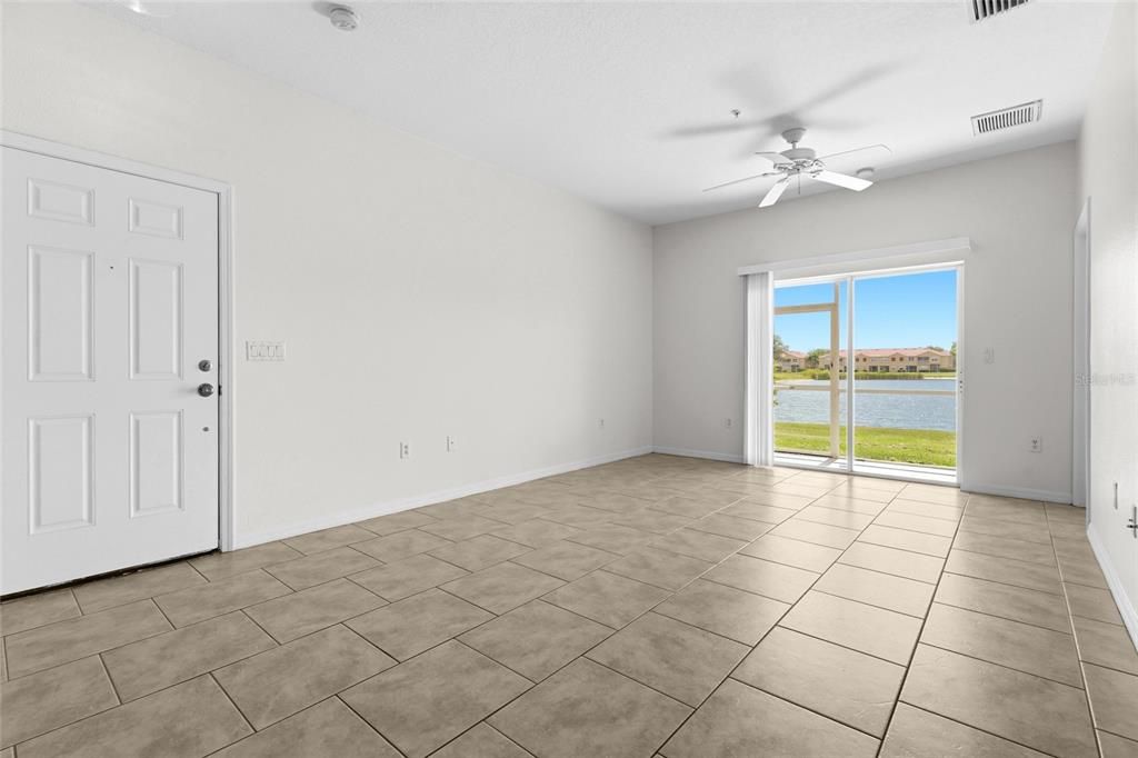 For Sale: $275,000 (3 beds, 2 baths, 1210 Square Feet)