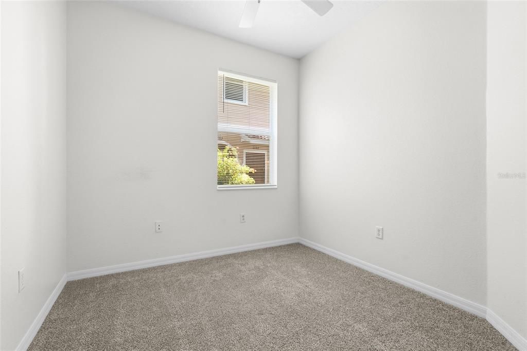 For Sale: $275,000 (3 beds, 2 baths, 1210 Square Feet)
