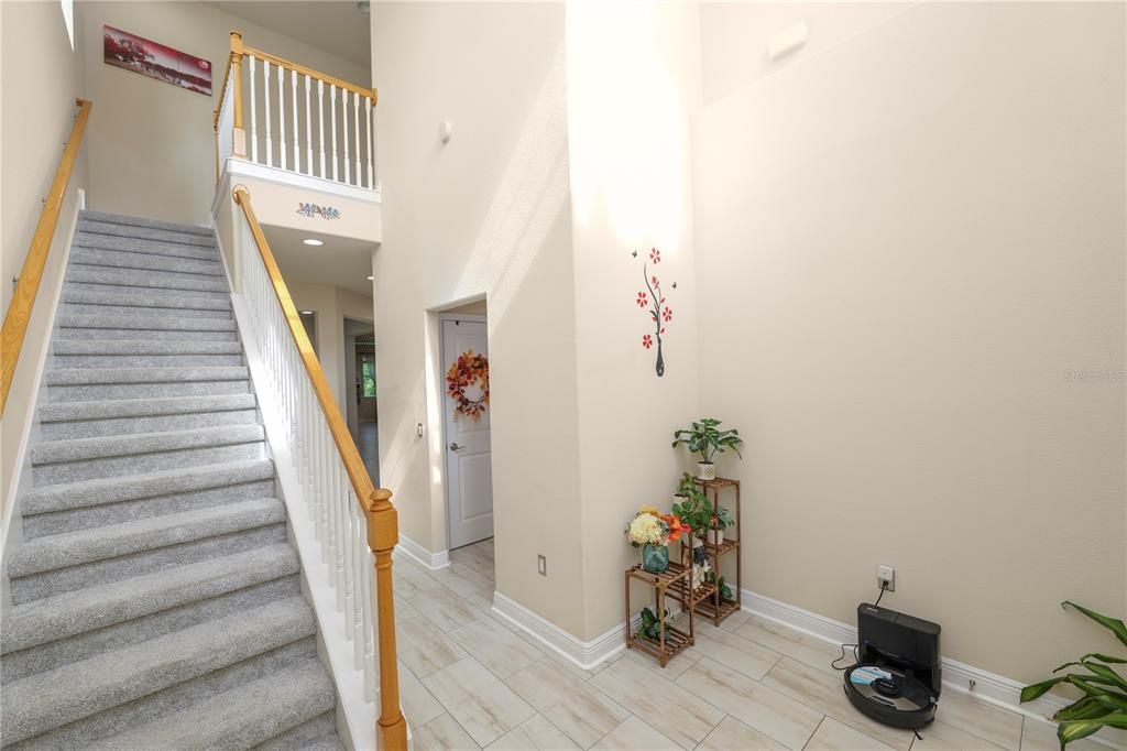 For Sale: $555,000 (3 beds, 3 baths, 2334 Square Feet)