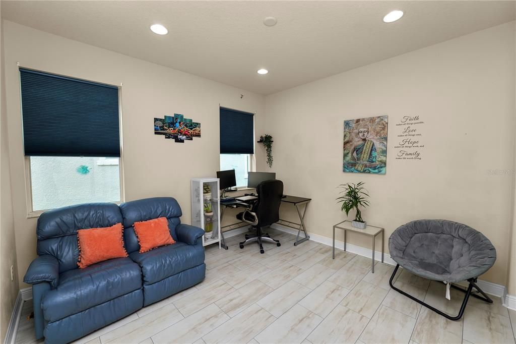 For Sale: $555,000 (3 beds, 3 baths, 2334 Square Feet)