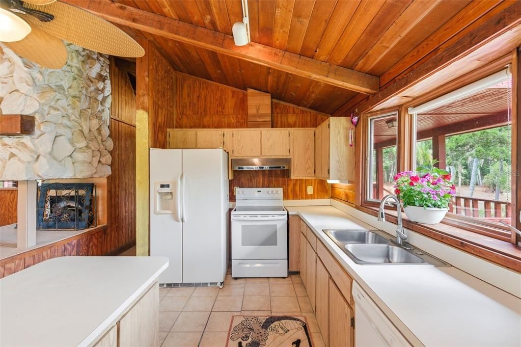 En Venta: $795,000 (3 camas, 2 baños, 1512 Pies cuadrados)