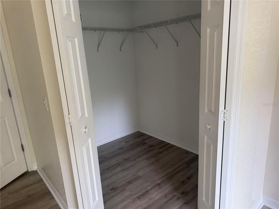 For Sale: $244,900 (2 beds, 2 baths, 1402 Square Feet)