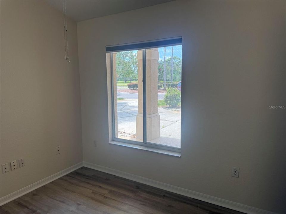 For Sale: $244,900 (2 beds, 2 baths, 1402 Square Feet)