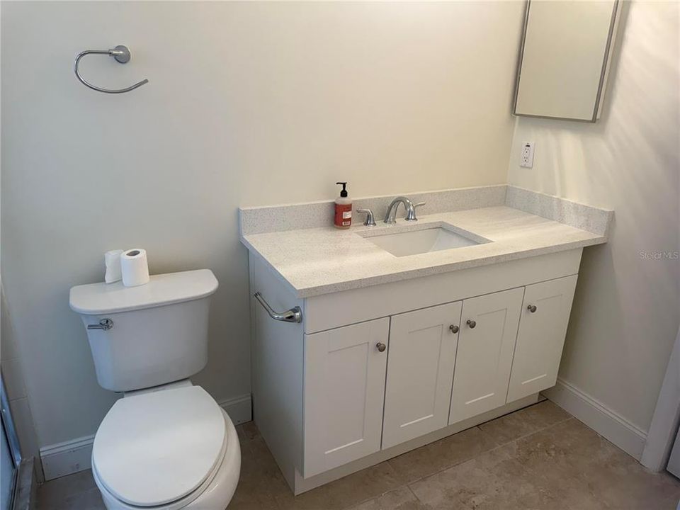 For Sale: $244,900 (2 beds, 2 baths, 1402 Square Feet)