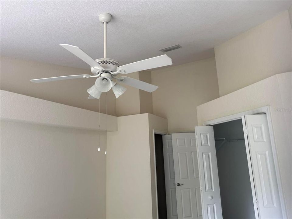 For Sale: $244,900 (2 beds, 2 baths, 1402 Square Feet)