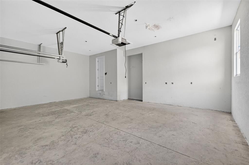 En Venta: $244,900 (4 camas, 3 baños, 2660 Pies cuadrados)