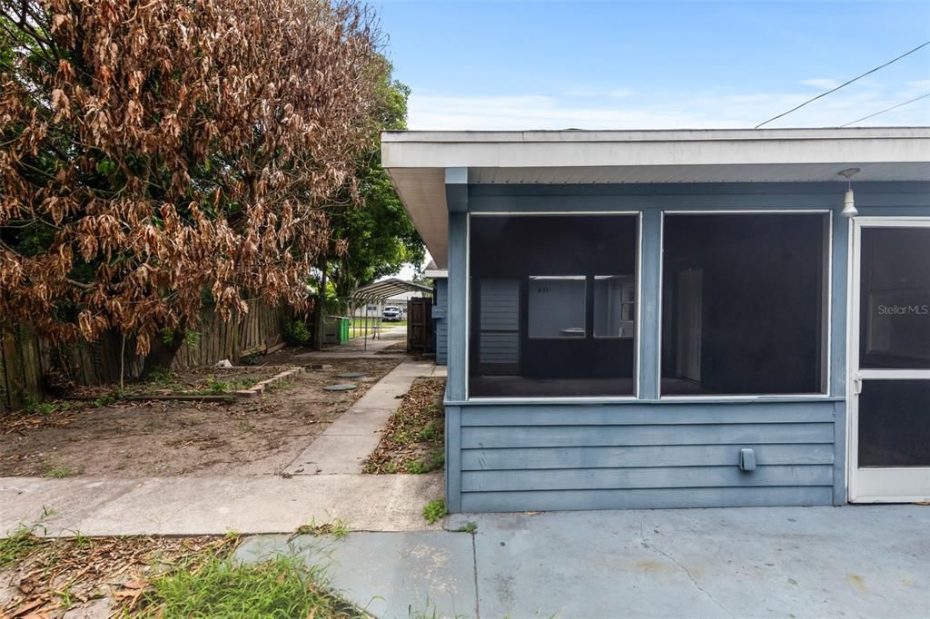 For Sale: $260,000 (3 beds, 2 baths, 1320 Square Feet)