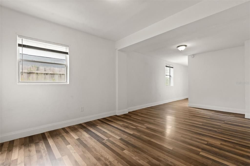 For Sale: $260,000 (3 beds, 2 baths, 1320 Square Feet)