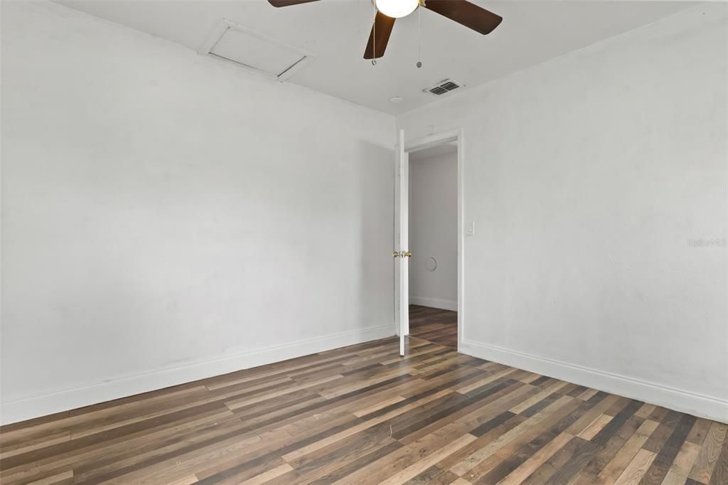 For Sale: $260,000 (3 beds, 2 baths, 1320 Square Feet)