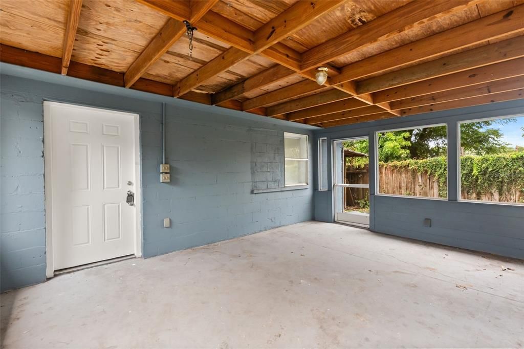 For Sale: $260,000 (3 beds, 2 baths, 1320 Square Feet)