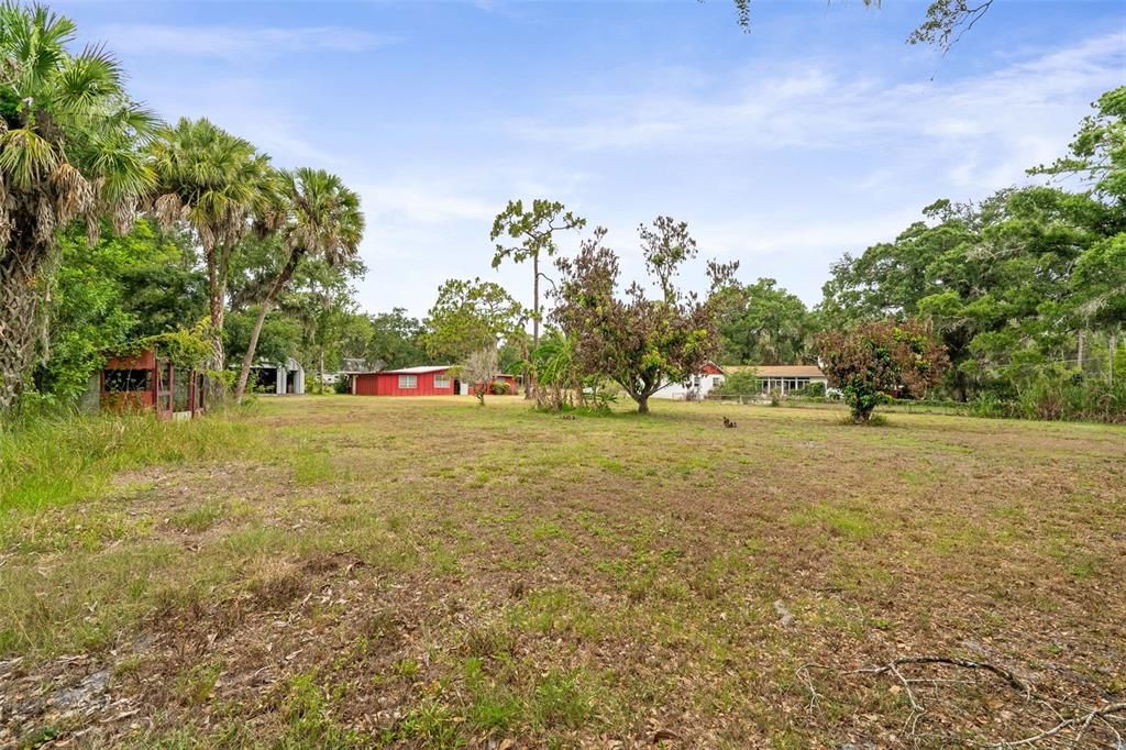 For Sale: $850,000 (5 beds, 3 baths, 2736 Square Feet)