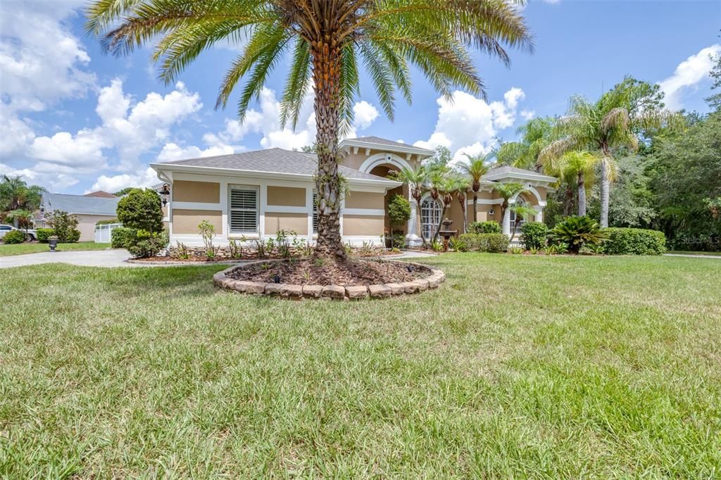 Activo con contrato: $815,000 (4 camas, 3 baños, 2950 Pies cuadrados)